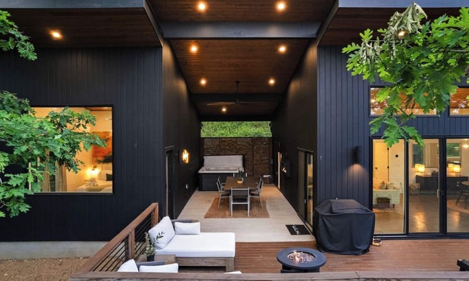 Weaverville Cabina | Voted Best AVL Luxe Stay Hot Tub Mountain Views Asheville Glass House