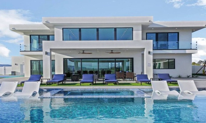Temecula Villa | El Alquiler Vacacional Más Exquisito en la Región Vinícola"