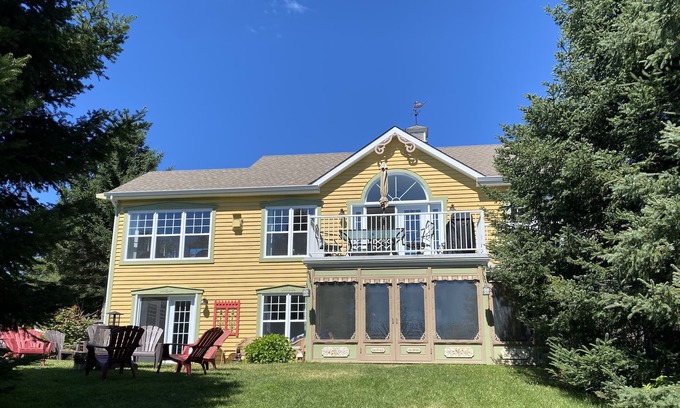 Saint Zenon Casa | Vrbo Property
