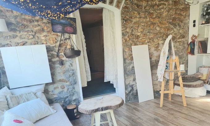 Chelles Casa | Vrbo Property