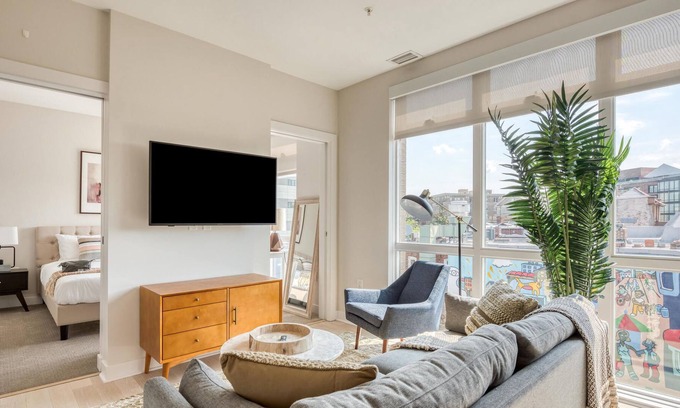 Lanier Heights Apartamento | Vrbo Property