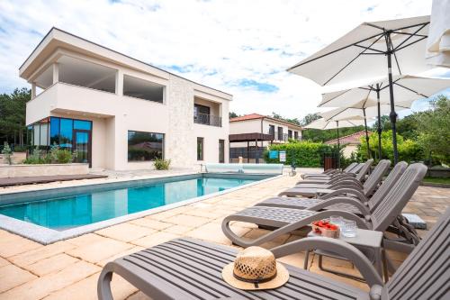 Klimno Apartamento | VSG Resort - 200m from Beach, Pool, Sauna & Jacuzzi