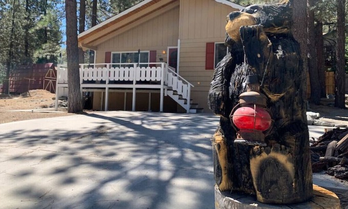 Wrightwood Cabina | VTD · Firepit/Fireplace/King bed/fenced/VillageTrail Den