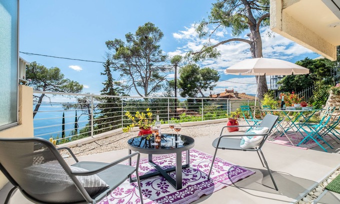 Lazaret Apartamento | Vue Des Anges-Breathless views over Baie des Anges