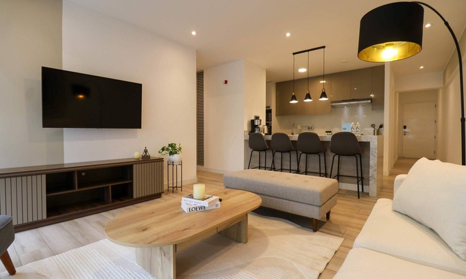 Santa Cruz Apartamento | w Charming 2BR w Balcony in Miraflores