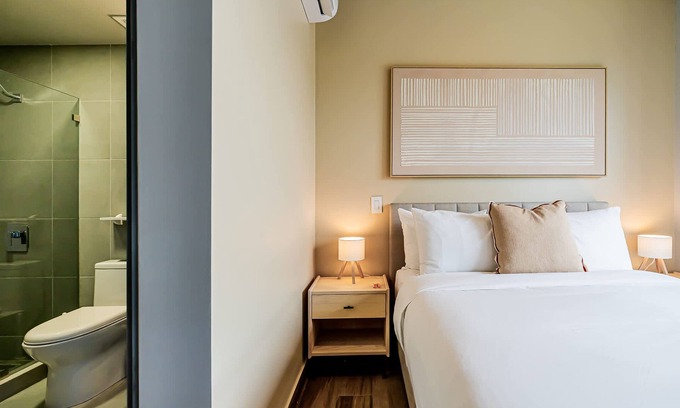 Panama City Apartamento | w Stylish 2BR Apartment in Vibrant Centriqo