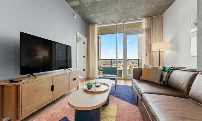 Rainey Street Historic District Casa | Waco at Natiivo - Downtown Austin - Rooftop Pool