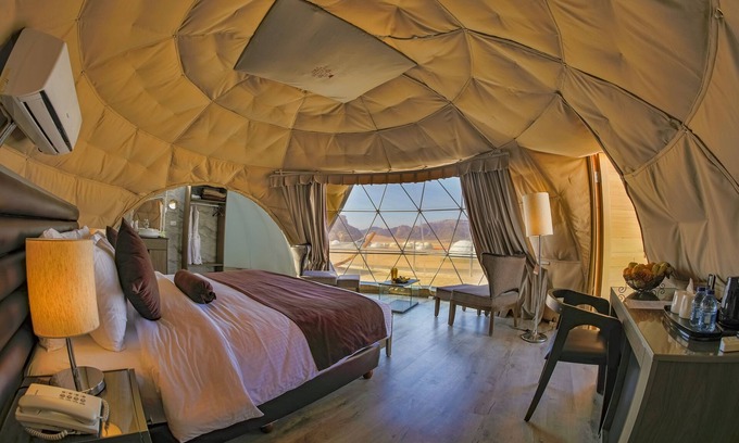 Wadi Rum Alquiler De RV | Wadi Rum UFO Luxotel - Campsite