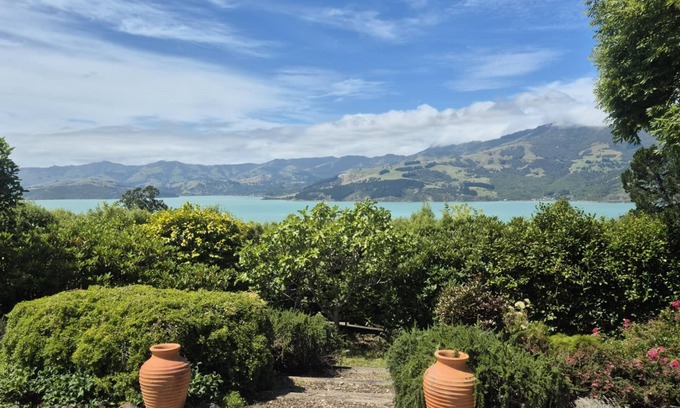 Wainui Casa | Vistas del puerto y aves nativas