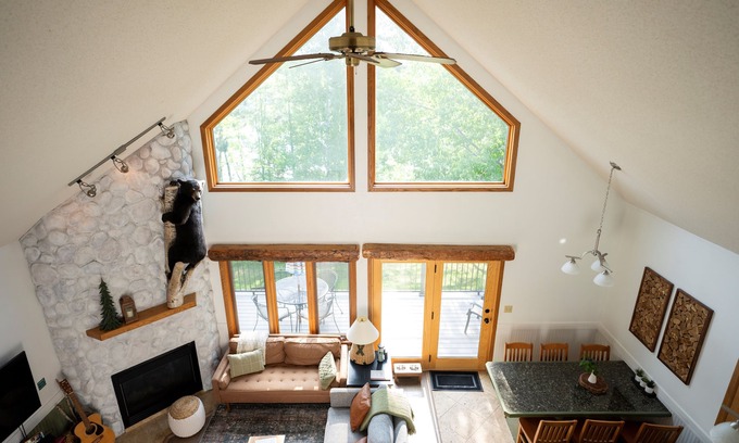 Biwabik Chalet De Esquí | WALDEN HAUS -Lakefront Chalet- Dog Friendly & Breakfast-Ski-Golf-Bike-Hike-Swim