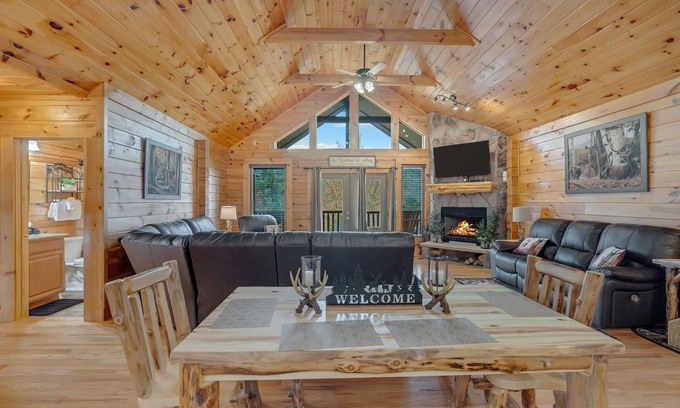Gatlinburg - Pigeon Forge Cabina | Walden's Ridge Cabin 4 Bedroom Cabin
