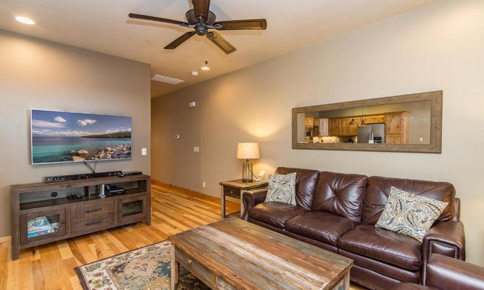 Truckee Casa | Walk-Friendly Truckee House