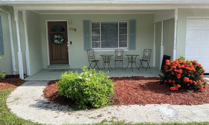 Mount Dora Cabaña | Walk historic downtownMount Dora - Serenity Cottage