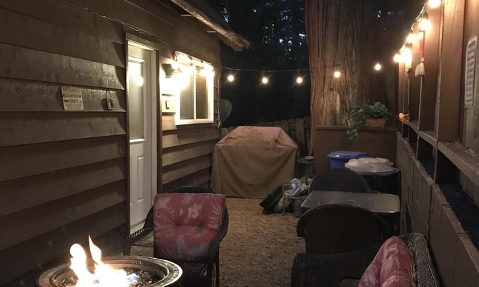 Lake Arrowhead Cabina | 2 kayaks / anillo de fuego de propano / uso gratuito de la playa / parque / senderos PASS