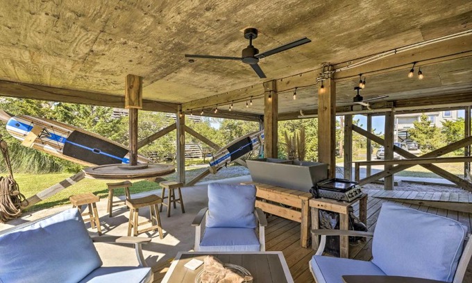 Avon Casa | Walk to Bay and Boat Launch Beach House in Avon