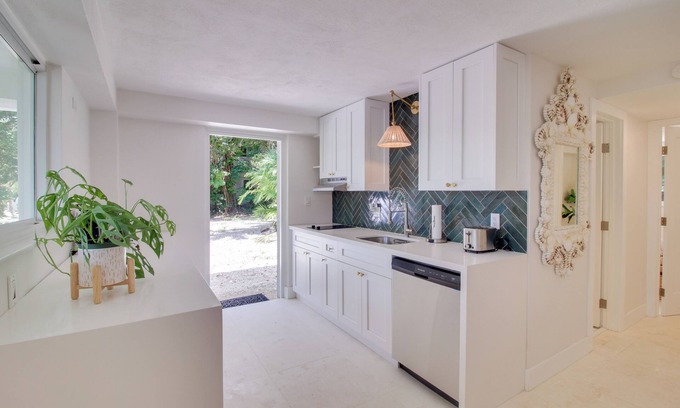 Tavernier Apartamento | Walk to Beach: Tavernier Apartment w/Patio!