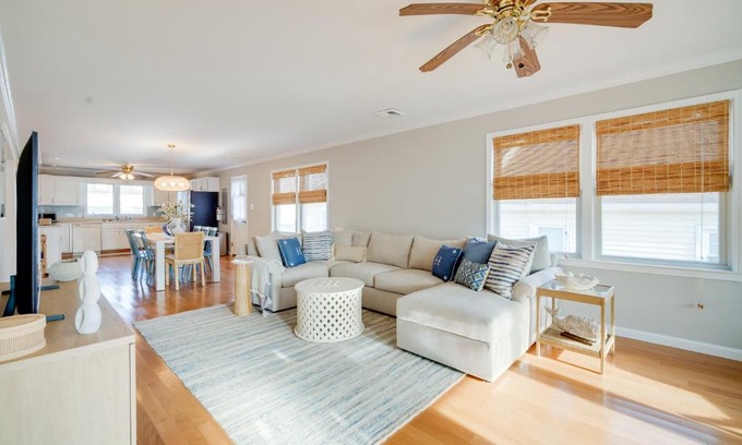 Brigantine Casa | Walk to Brigantine Beach Home with BBQ and Yard