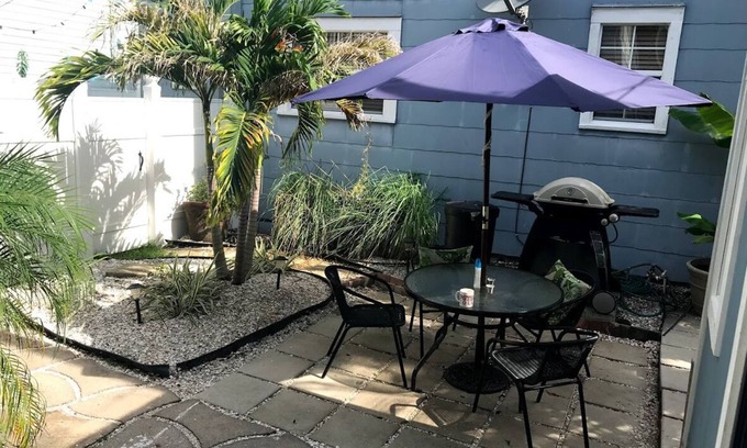 Historic Old Northeast Apartamento | Walk to Everything from this Old Northeast Studio!