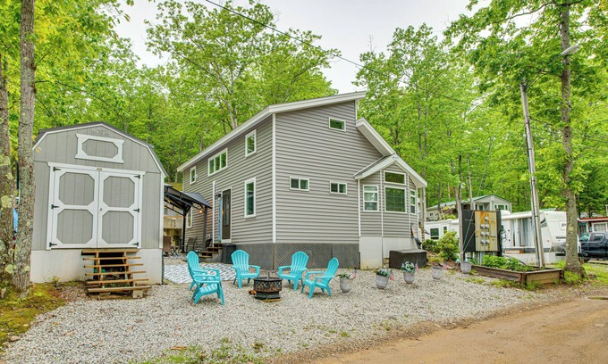 Lochmere Cabina | Walk to Lake Beaches: Cabin w/ Patio in Belmont!