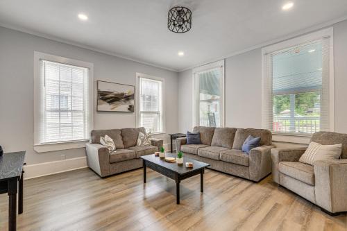 Macon Casa | Walk to Mercer University Home with Yard in Macon!