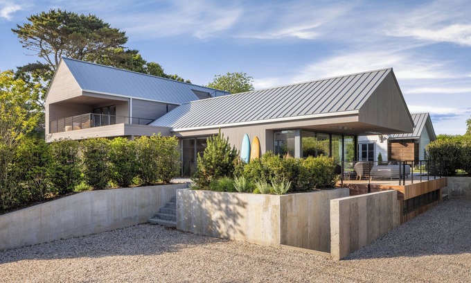 Montauk Casa | Walk to the Ditch Plains Beach from this 5 bedroom Spacious Modern Surf House!!