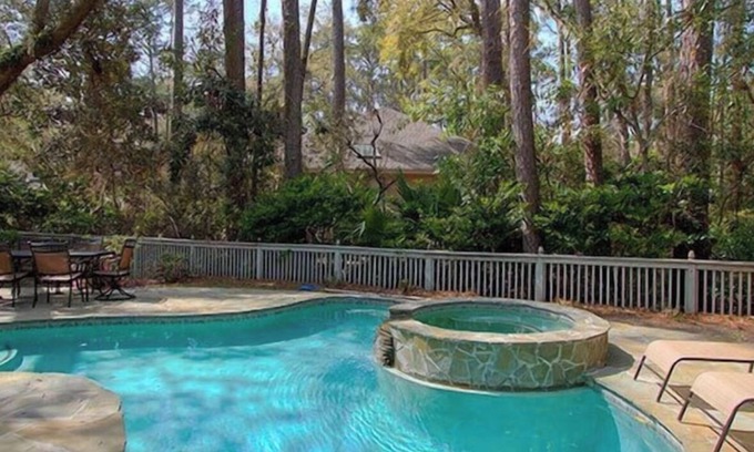 Heritage Woods Casa | Walk to the beach Private pool spa Dog friendly!