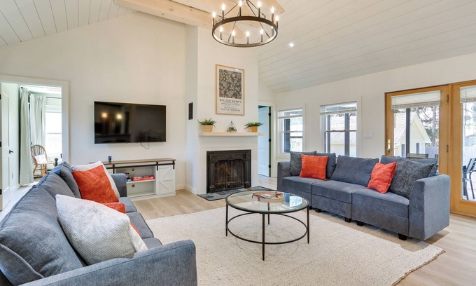 White Lake Casa | Walk to White Lake: Family Home w/ Deck & BBQ