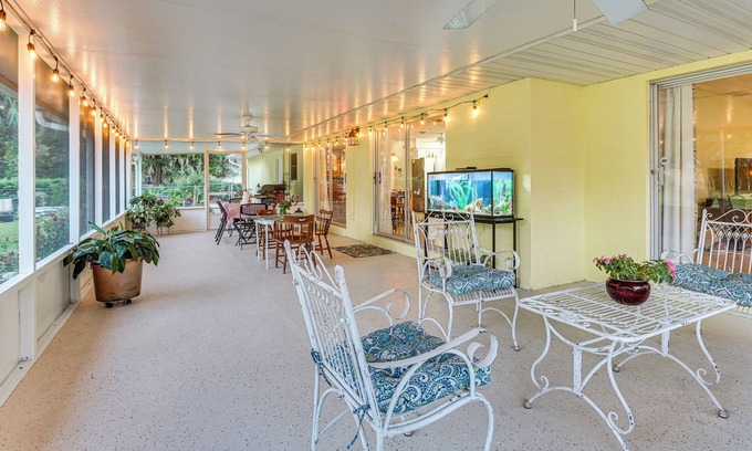 Historic District Casa | Walkable Historic District Gem: 2 Mi to Dtwn Ocala