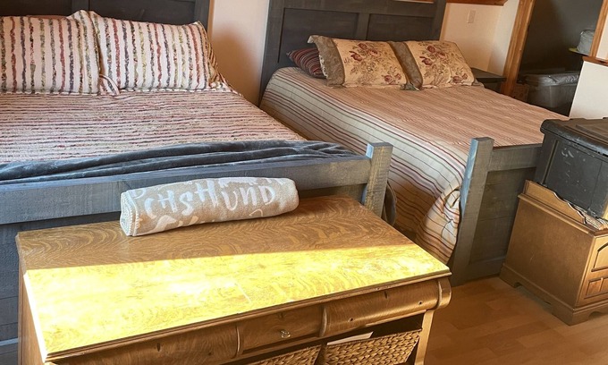Schreiber Cabaña | Walkers Lake Bayfront Retreat