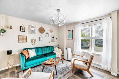 Algoma Apartamento | Walking Distance To Everything- Newly Renovated!