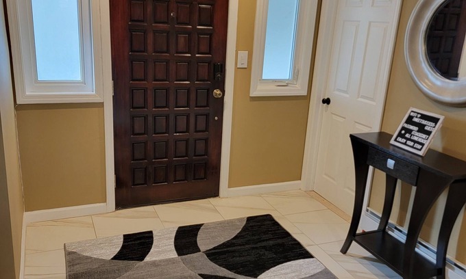 Freeport's Nautical Mile Casa | Walking Distance to Nautical Mile