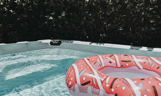 Port Stephens Council Casa | Wanda Wanda House - 100 steps to the sand, with huge swim spa.