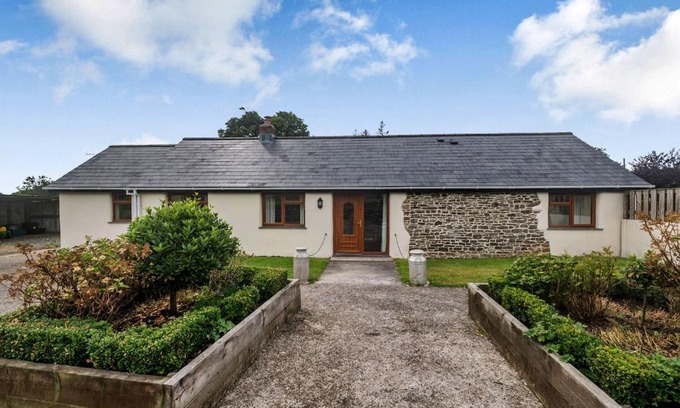 Holsworthy Casa | Warbrook