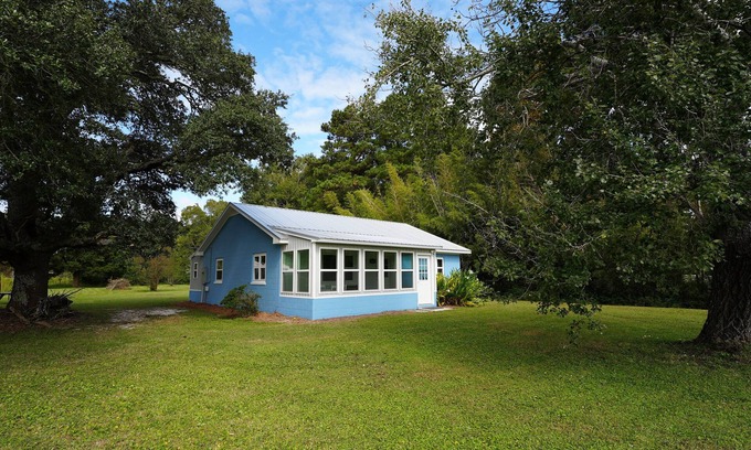 Beaufort Casa | Ward Creek Cottage Down East