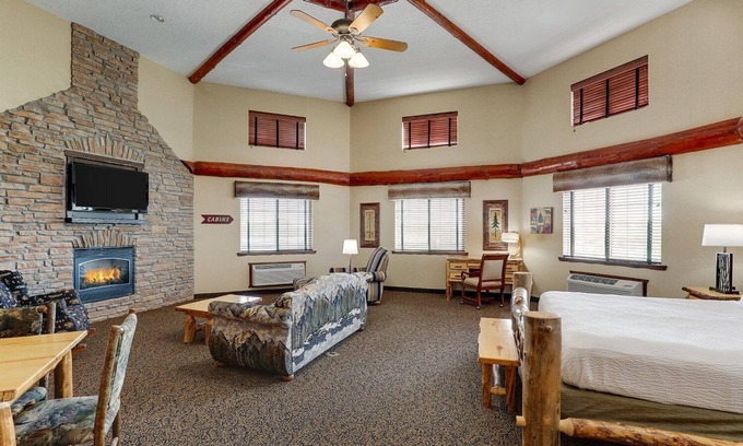 Columbia Hotel | Warm Columbia Retreat Blending Rustic Charm with Modern Amenities
