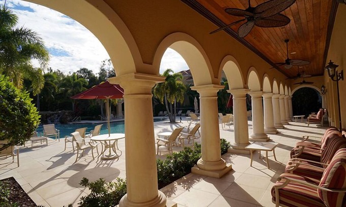 Bonita Springs Condominio | El calor y la armonía te esperan.