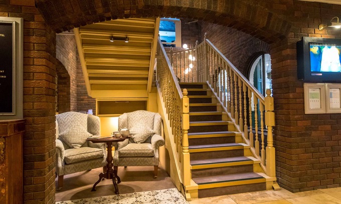 Stainburn Hotel | Washington Central Hotel and Sleepwell Inn