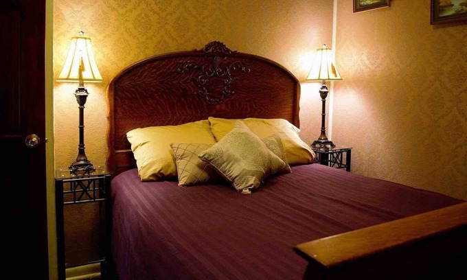Russell Casa | Habitación Waterlily en Carousel Bed and Breakfast