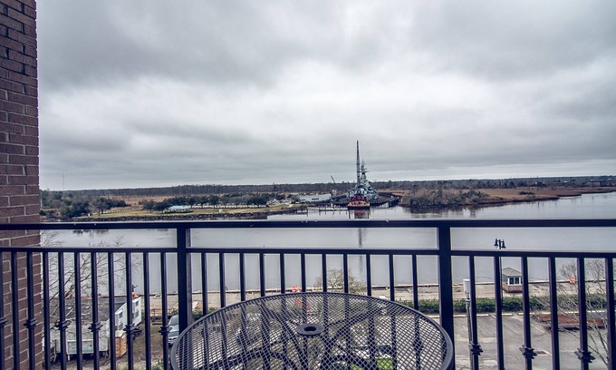 Downtown Wilmington Condominio | Water Street Retreats