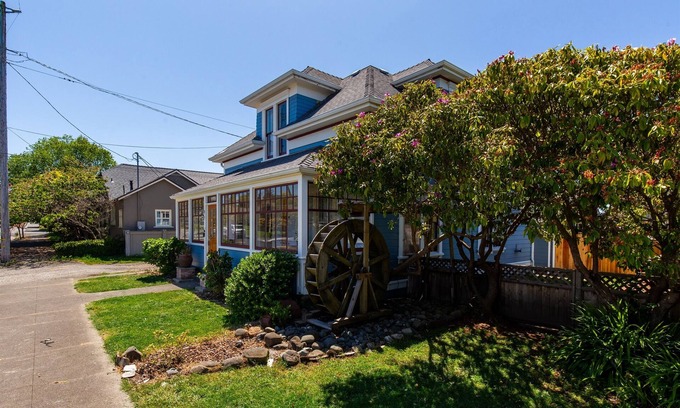 Eureka Casa | Water Wheel Victorian- 4BR