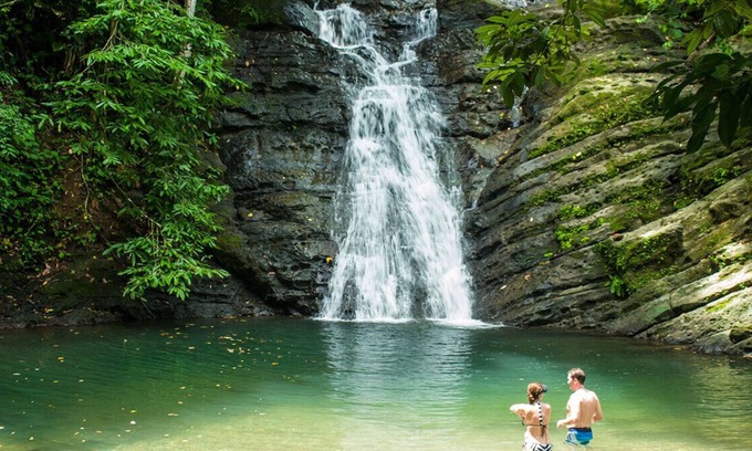 Dominicalito Casa | Cascada Casa por la playa Great Value Casa junto a una cascada!