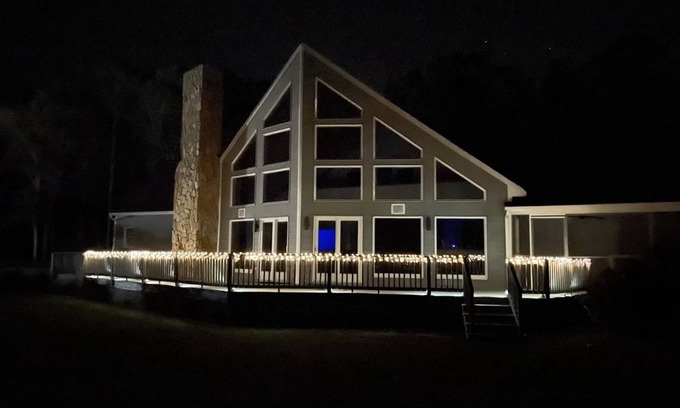 Edwardsville Casa | Waterfront 5BR Getaway with AC, Private Dock & Scenic Heathsville Views