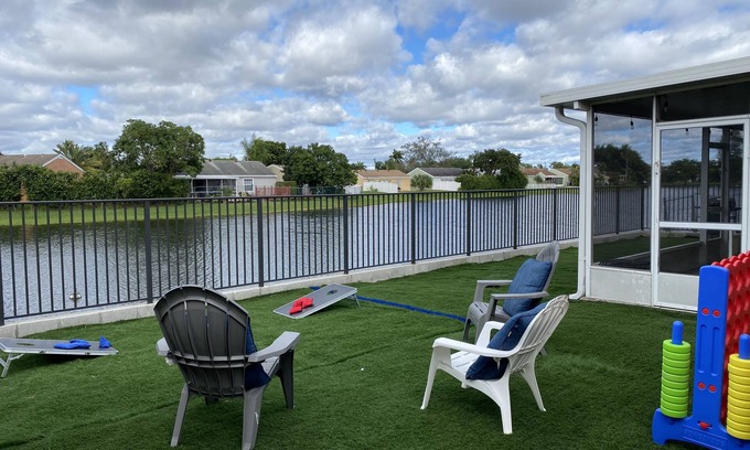 Whisper Walk Casa | Waterfront Boca Raton Home - Pets OK - Heated Pool