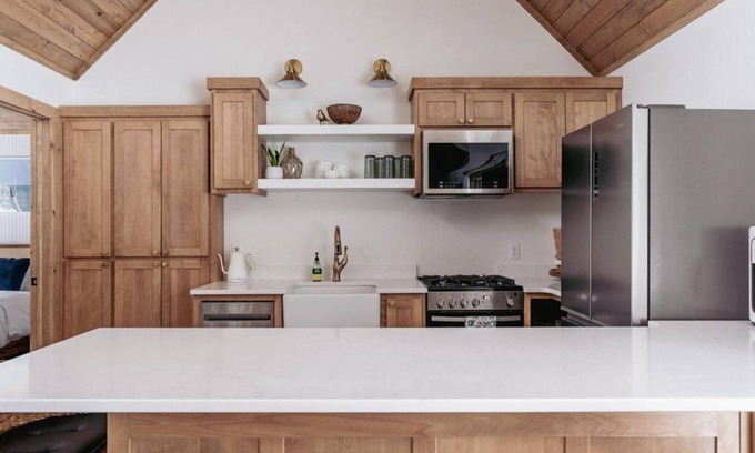 Ossipee Cabina | Cozy 2BR 2Bath Waterfront Cabin! Firepit, Porch, Games, Stunning Sunset