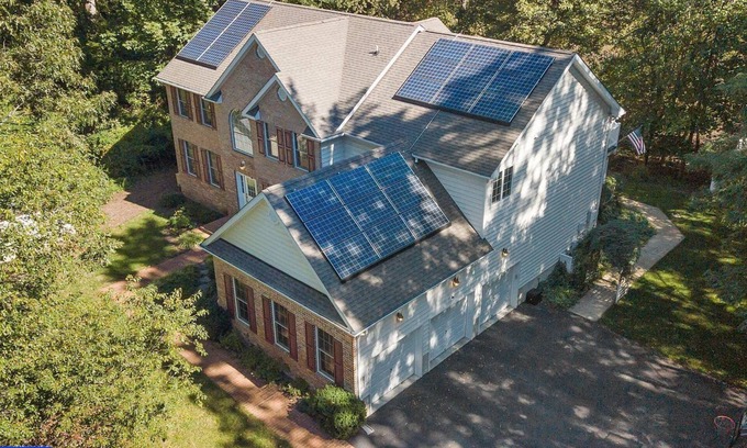 Edgewater Casa | Waterfront Cheerful 6 BR Home with Private Pier