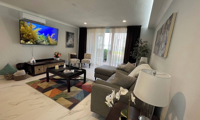 Walden on Lake Conroe Condominio | Waterfront Agradable Y Cómoda Primer Piso 1 Dormitorio sueño 4 Condo