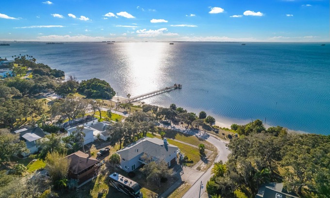 Crystal Beach Casa | Waterfront Crystal Beach Home with Gulf View & Beautiful Sunsets