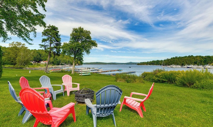 Malletts Bay Casa | Waterfront Getaway: Lake Champlain Family Retreat!