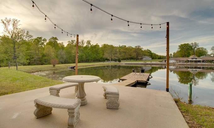 Poplar Bluff Apartamento | Waterfront Home Near Mark Twain National Forest