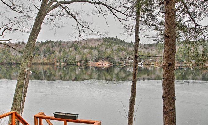 Georges Mills Casa | Frente al hogar en el lago Sunapee w / muelle privado!
